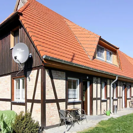 アパート Neuendorfkrug, Lütow