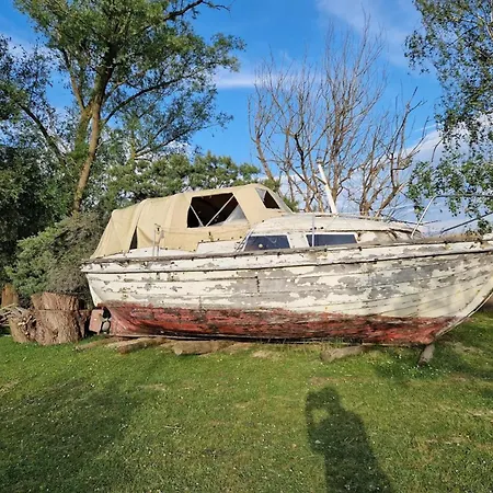 Neuendorfkrug, Appartement Lutow