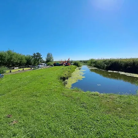 Neuendorfkrug, * Lutow